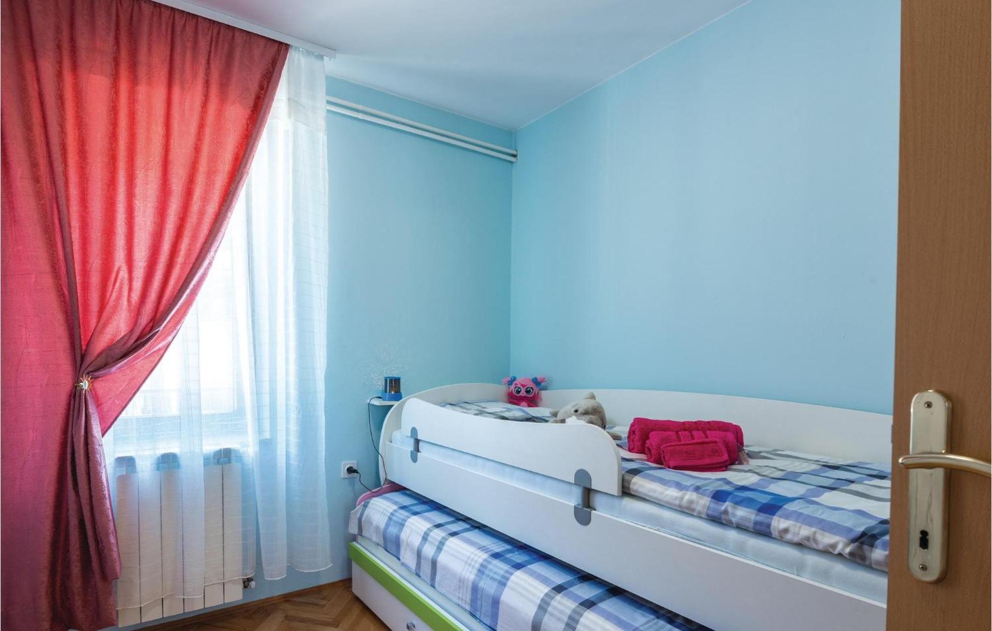 Amazing Apartment In Veprinac With Kitchen Екстер'єр фото