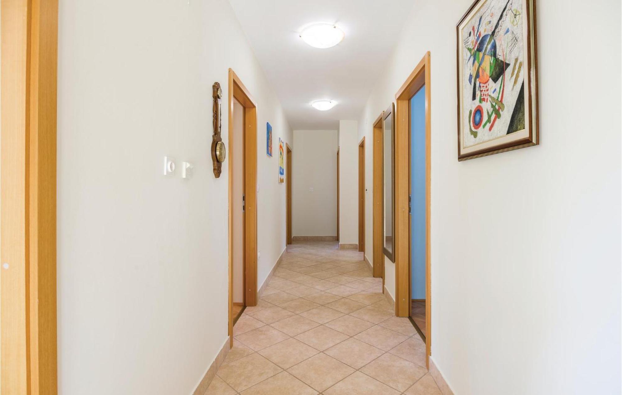 Amazing Apartment In Veprinac With Kitchen Екстер'єр фото